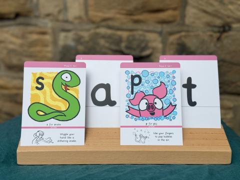 Flashcards standing